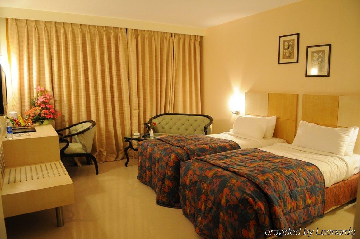 The Grand Solitaire Hyderabad Exterior foto